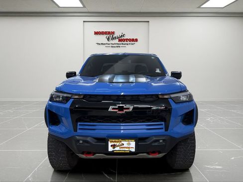 Used 2025 Chevrolet Colorado ZR2 w/ Technology Package AWD/4WD image 2