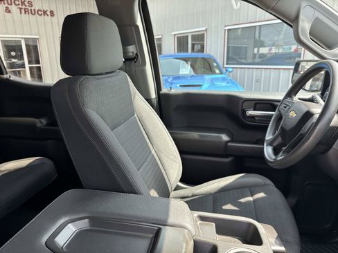 Used 2023 Chevrolet Silverado 1500 Custom AWD/4WD image 10