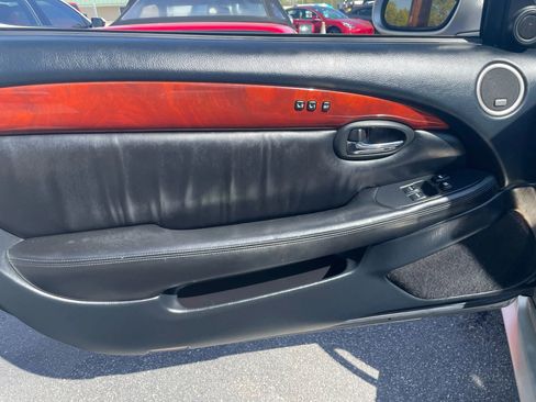 Used 2002 Lexus SC 430 Convertible image 21