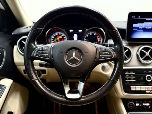 Used 2019 Mercedes-Benz GLA 250 image 17