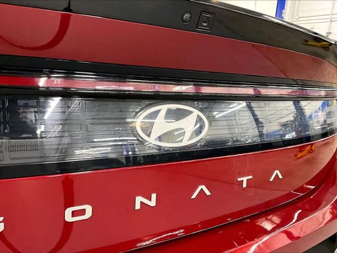 Used 2025 Hyundai Sonata SEL FWD image 10
