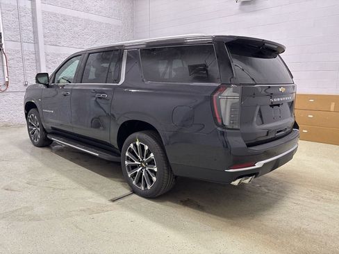 New 2026 Chevrolet Suburban High Country image 5