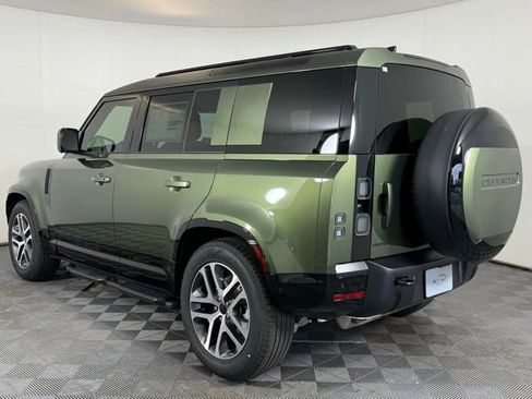 New 2026 Land Rover Defender 110 X-Dynamic SE image 6