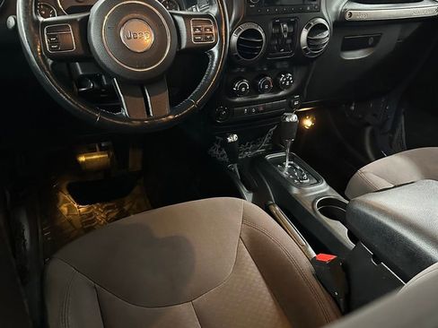 Used 2016 Jeep Wrangler Unlimited Sport w/ Quick Order Package 24S AWD/4WD image 18