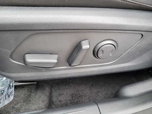 Used 2026 Kia Sportage EX w/ EX Panoramic Sunroof Package image 16