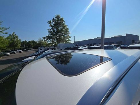 Used 2021 Lexus RX 350L FWD w/ Premium Package image 18