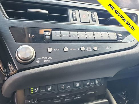 Used 2022 Lexus ES 350 Ultra Luxury w/ Accessory Package 2 FWD image 31