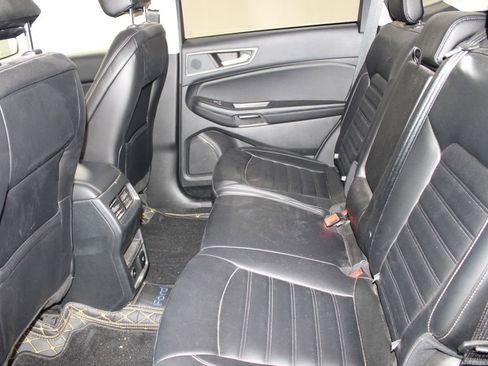 Used 2024 Ford Edge SEL w/ Convenience Package image 18