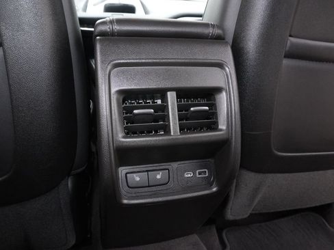 Used 2023 Cadillac XT4 Luxury w/ Cold Weather Package FWD image 26