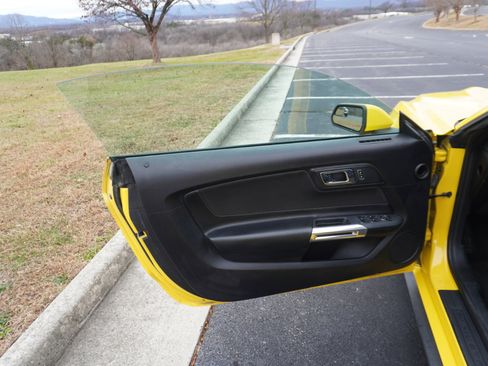 Used 2015 Ford Mustang Convertible w/ Equipment Group 051A image 17