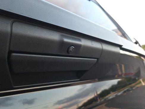 Used 2023 Ford F150 XLT image 14