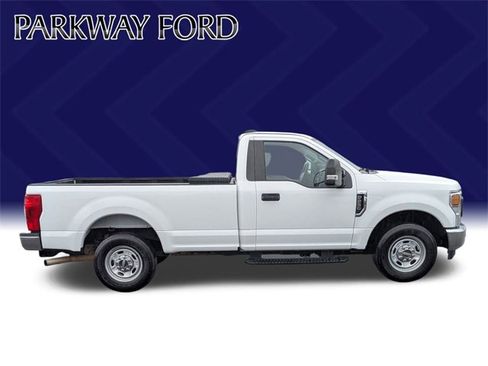 Used 2022 Ford F250 XL w/ Power Equipment Group image 4