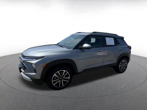 Used 2025 Chevrolet TrailBlazer LT FWD image 8