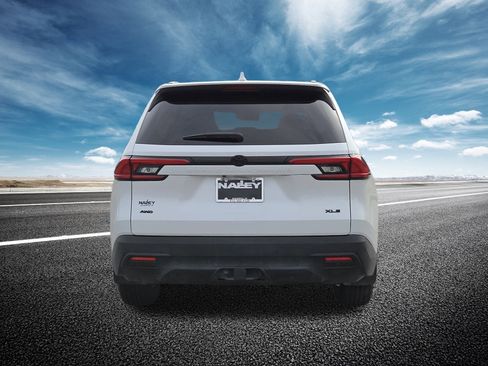 Used 2024 Toyota Grand Highlander AWD image 21