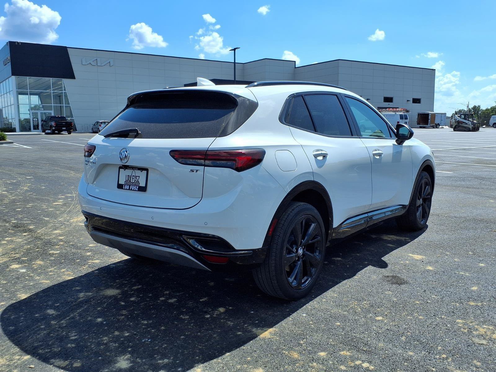 Used 2023 Buick Envision Essence w/ Sport Touring Package AWD/4WD image 28