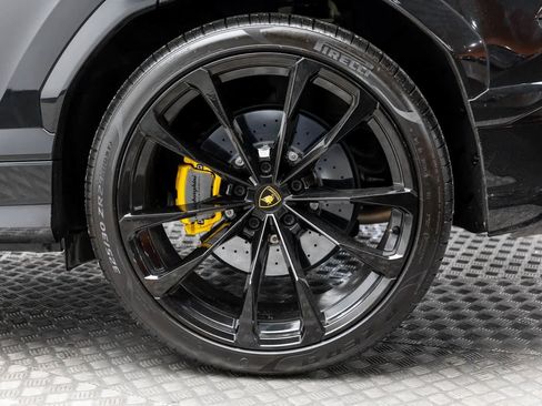 Used 2022 Lamborghini Urus image 60