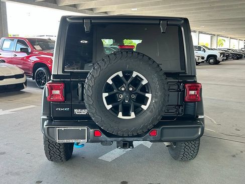 Used 2024 Jeep Wrangler Unlimited Rubicon 4xe AWD/4WD image 4
