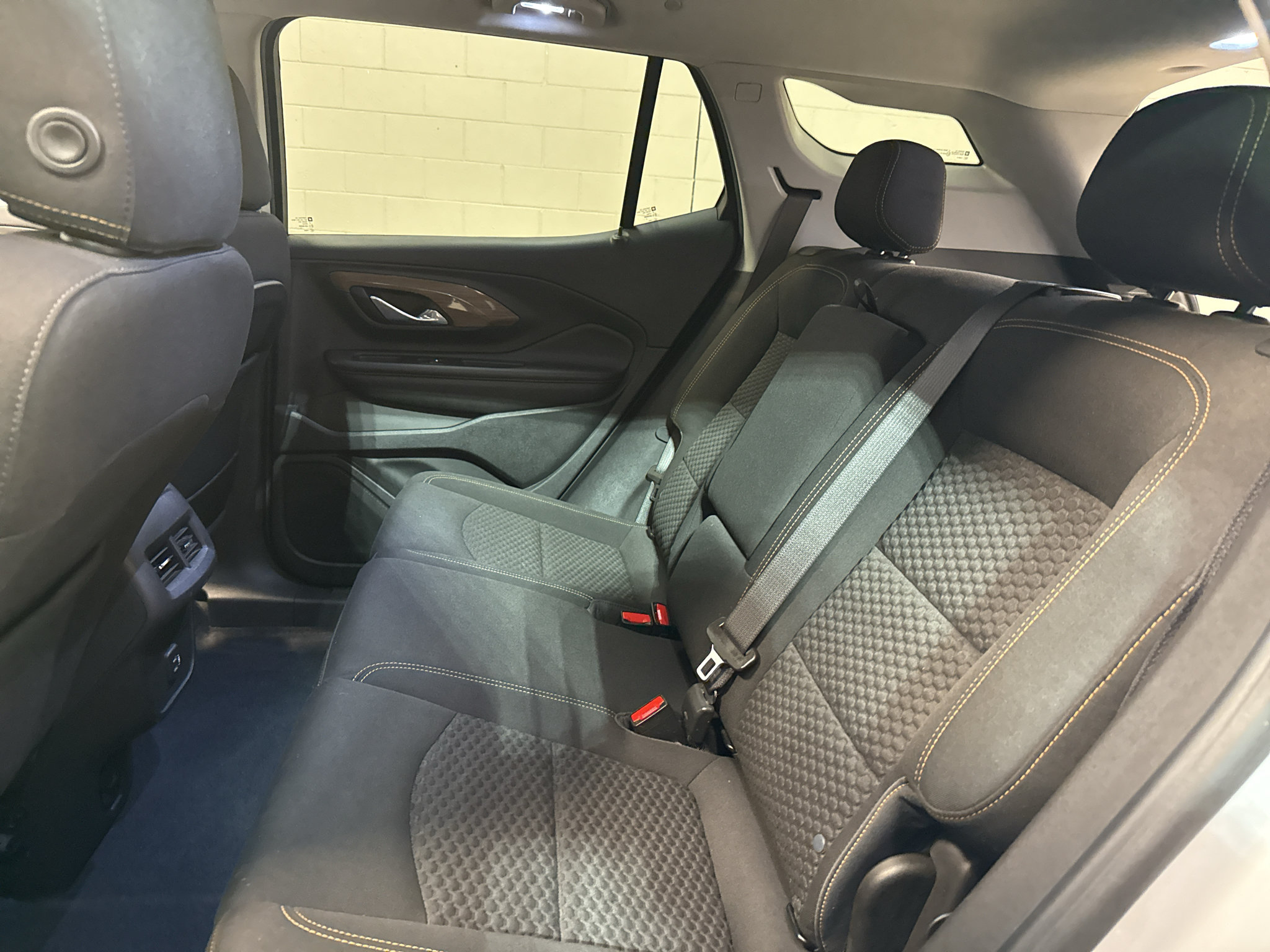 Used 2021 GMC Terrain SLE w/ Driver Convenience Package AWD/4WD image 30