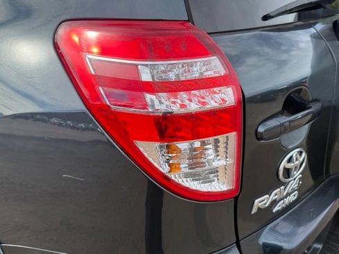 Used 2011 Toyota RAV4 Limited w/ Limited Extra Value Pkg AWD/4WD image 11