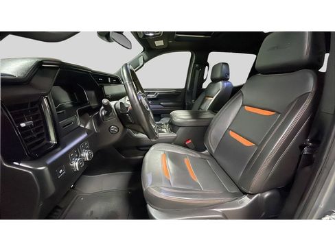Used 2024 GMC Sierra 1500 AT4 w/ AT4 Premium Package AWD/4WD image 12