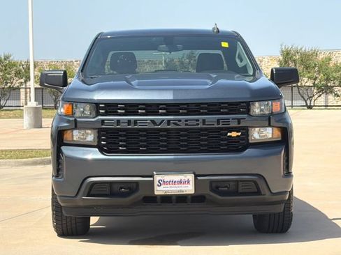 Used 2021 Chevrolet Silverado 1500 Custom RWD image 2
