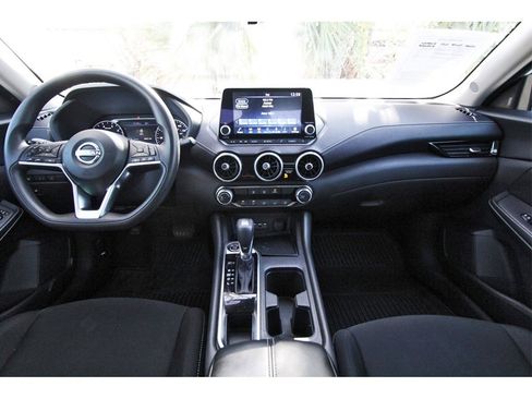 Used 2024 Nissan Sentra SV image 9