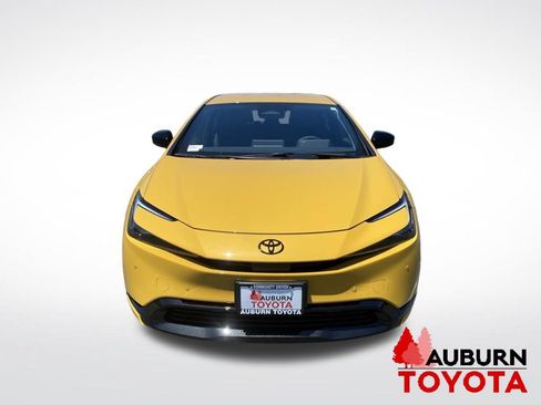 New 2026 Toyota Prius Plug-In Hybrid FWD image 2