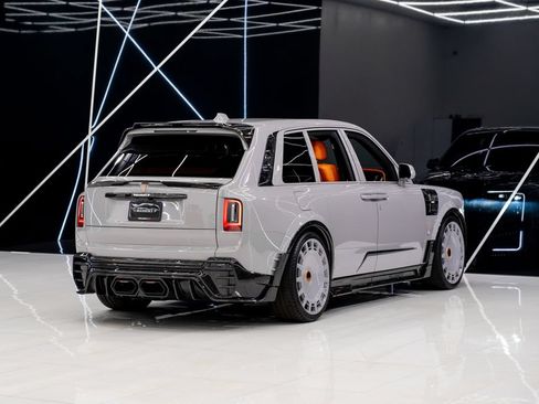 Used 2026 Rolls-Royce Cullinan AWD/4WD image 28