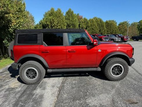 Used 2022 Ford Bronco Outer Banks w/ Sasquatch Package AWD/4WD image 6