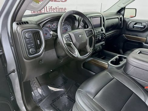 Used 2021 Chevrolet Silverado 1500 LT Trail Boss w/ LT Trail Boss Premium Package AWD/4WD image 17