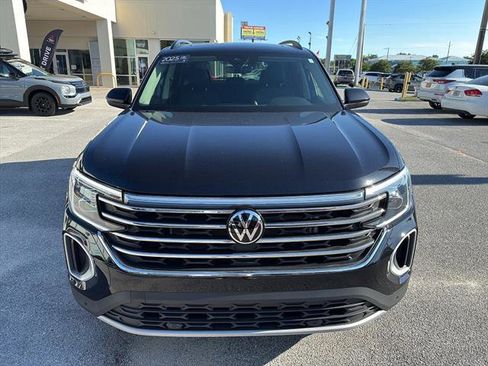 Certified 2025 Volkswagen Atlas SE w/ Panoramic Sunroof Package FWD image 9