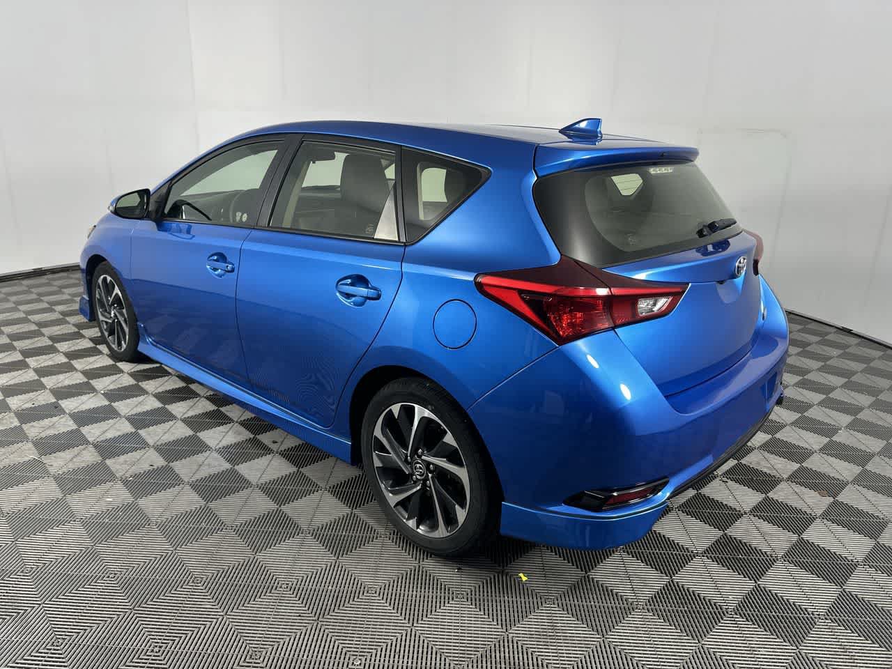 Used 2017 Toyota Corolla iM w/ All-Weather Mat Package FWD image 6
