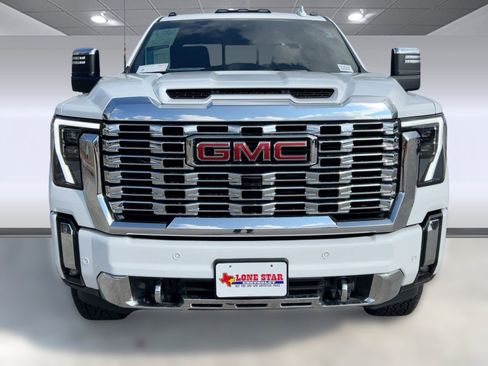 Certified 2025 GMC Sierra 2500 Denali image 5