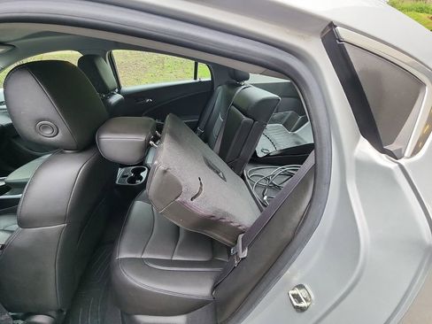 Used 2018 Chevrolet Volt LT w/ Comfort Package FWD image 35