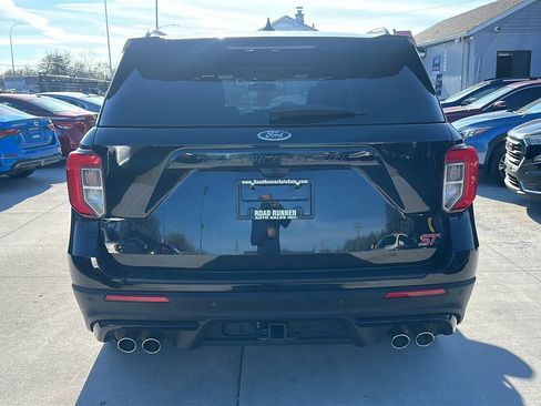 Used 2023 Ford Explorer ST w/ Equipment Group 401A image 6