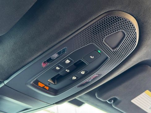 Used 2025 Porsche Panamera image 35