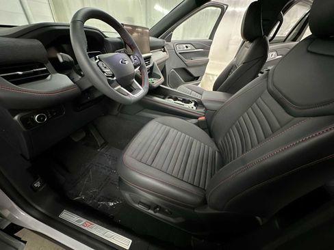 New 2026 Ford Explorer ST-Line w/ ST-Line Street Pack image 16