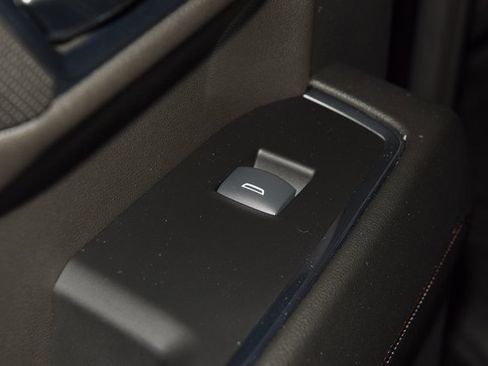 Used 2024 Chevrolet Silverado 1500 High Country w/ High Country Premium Package image 43