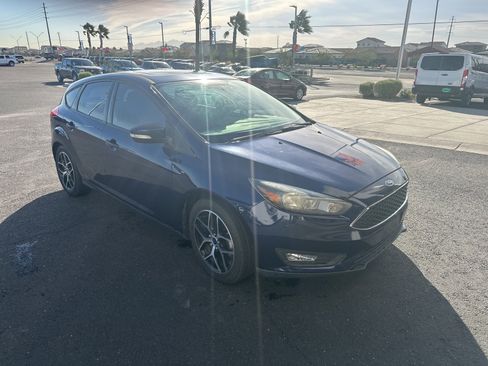 Used 2017 Ford Focus SEL image 5
