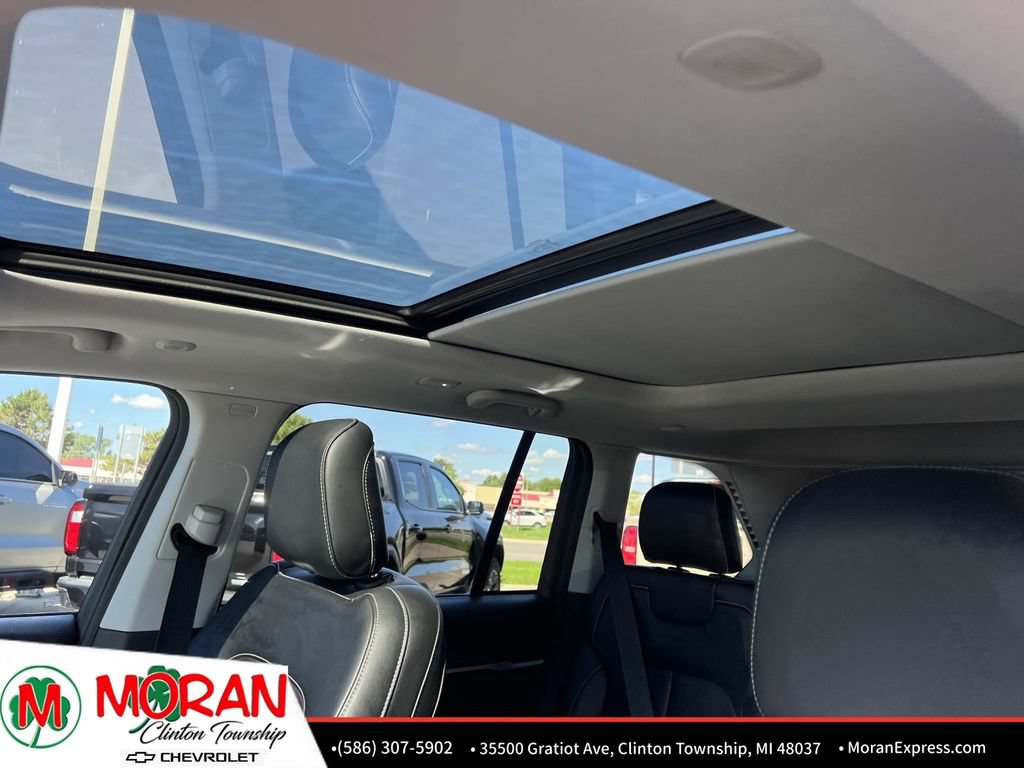 Used 2023 Jeep Grand Cherokee Limited AWD/4WD image 19