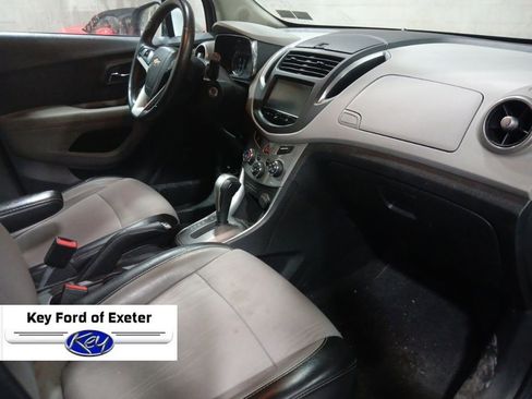Used 2015 Chevrolet Trax LT w/ LT Sun and Sound Package image 19