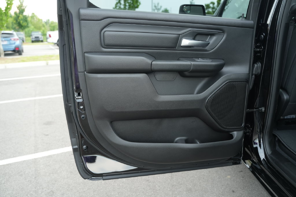 New 2026 RAM 1500 Express AWD/4WD image 14