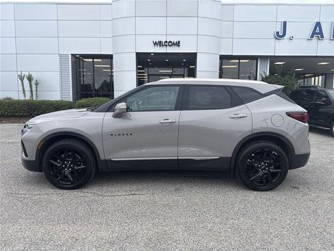 Used 2022 Chevrolet Blazer Premier FWD image 2