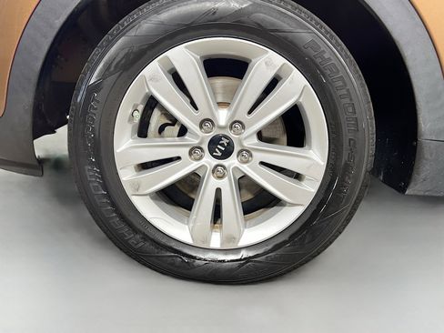 Used 2019 Kia Sportage LX FWD image 14