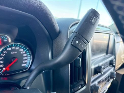 Used 2019 Chevrolet Silverado 1500 LT AWD/4WD image 18