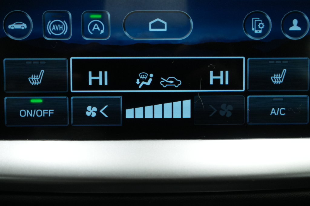 Used 2024 Subaru Outback Premium AWD/4WD image 32