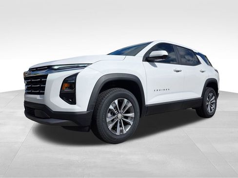 New 2026 Chevrolet Equinox LT w/ Safety and Technology Package FWD image 9
