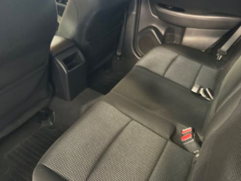 Used 2016 Subaru Outback 2.5i Premium AWD/4WD image 5