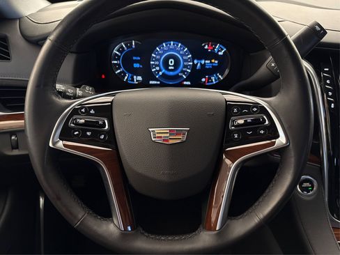 Used 2020 Cadillac Escalade 2WD image 21
