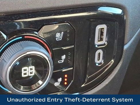 Used 2025 Chevrolet Silverado 3500 High Country image 27